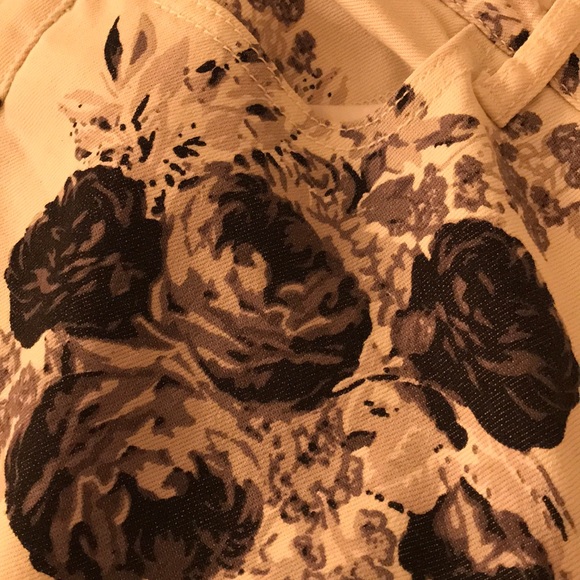 American Eagle printed jeans - Picture 2 of 5